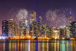 4 Ways to Spend New Year’s Eve 2022 in Chicago | Hotel EMC2