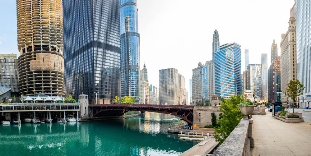 4 Local Favorite Activities Along Chicago’s Riverwalk